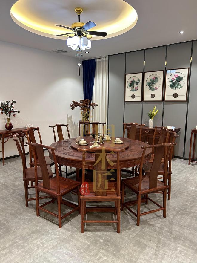 木匠:红木餐桌口碑之选不朽情缘电子游戏盛世周(图3) 木匠:红木餐桌口碑之选不朽情缘电子游戏盛世周(图3)